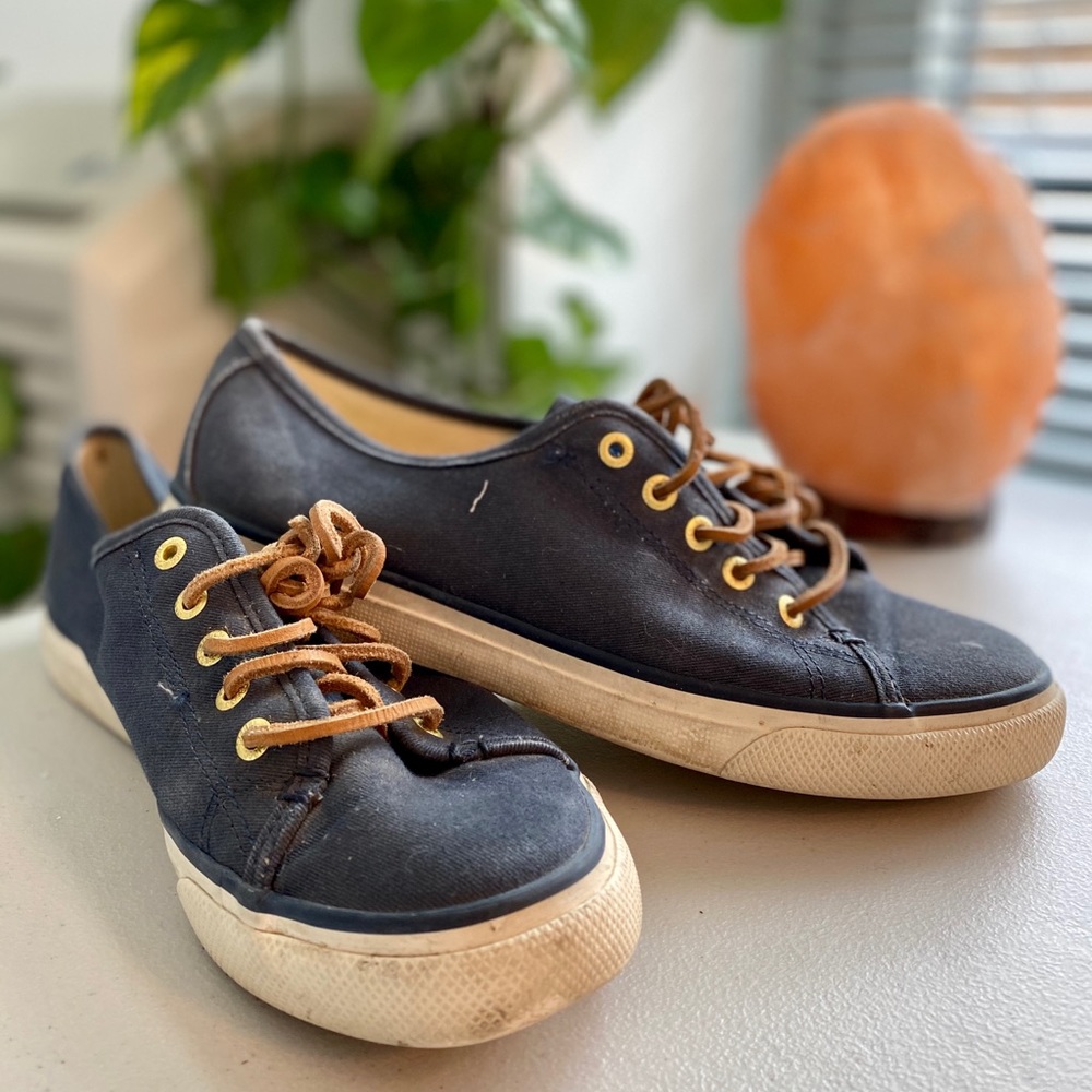 Slip on navy blue Sperry Top-Siders